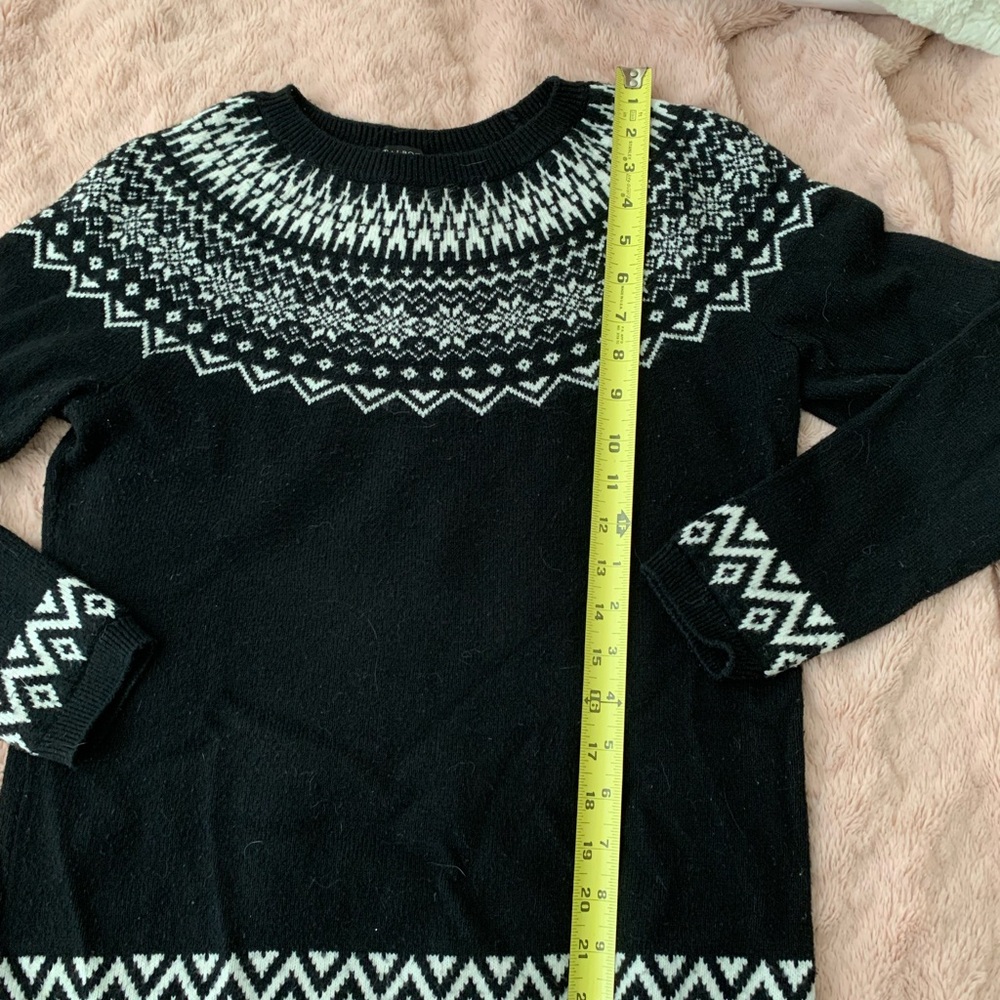 Elegant Black and White Women's Sweater Talbots S